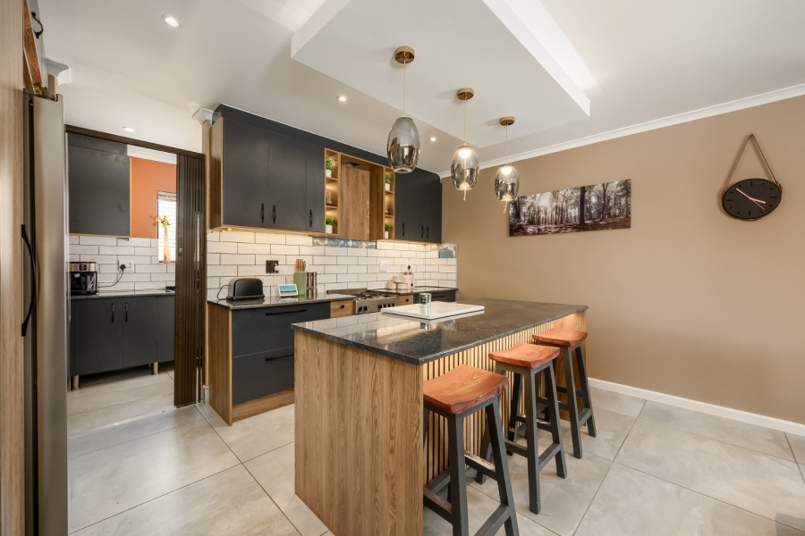 2 Bedroom Property for Sale in Sherwood Eastern Cape